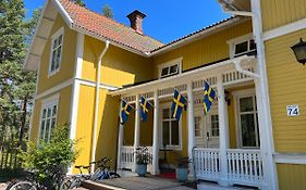 Hedenstugan Bed Breakfast Hotel